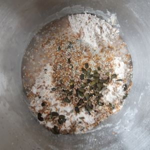 Image of spelt loaf ingredients